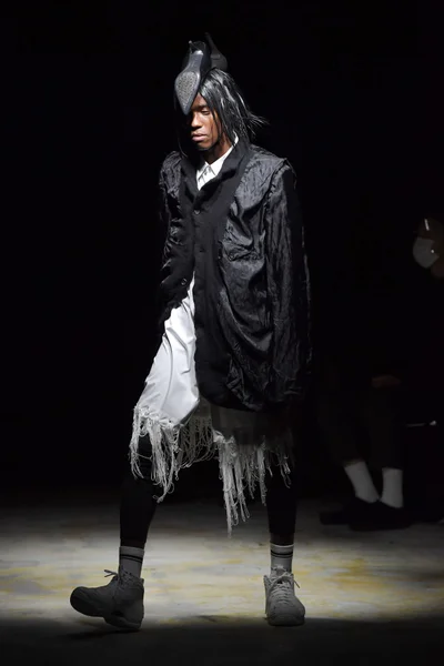 Look 33
